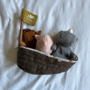 Maileg Noah’s Ark with 3 mini friends